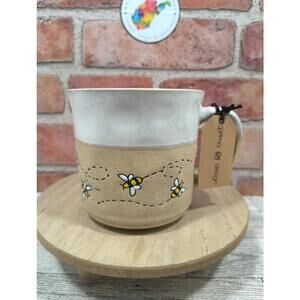 Prima Design Bumblebees In Flight Two Tone Thumbprint Design Coffee Mug NWT